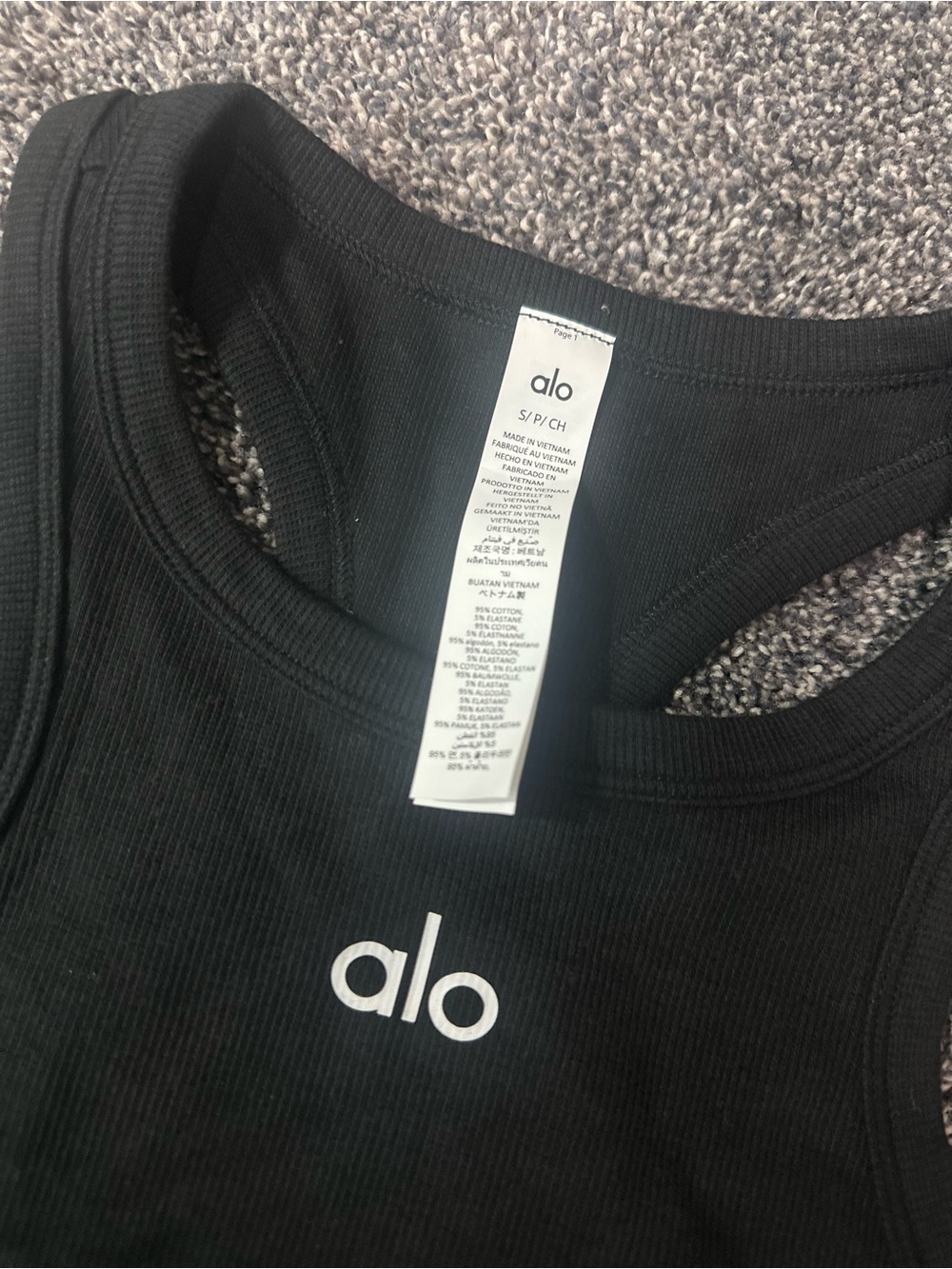 ALO Yoga Black Ribbed Crop Tank with White Logo Tag - Picture 6 of 7